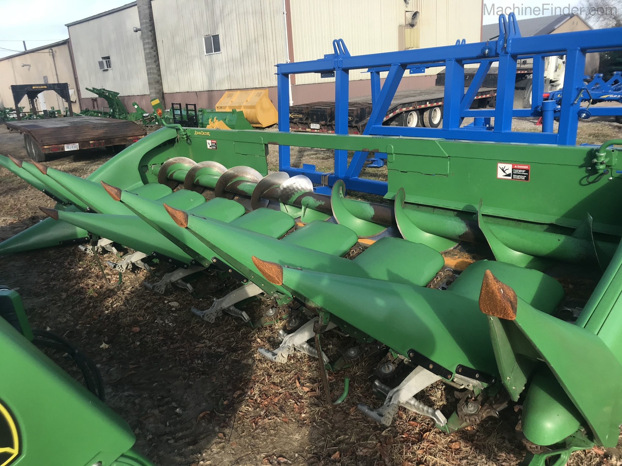 2010 John Deere 608C Image 1