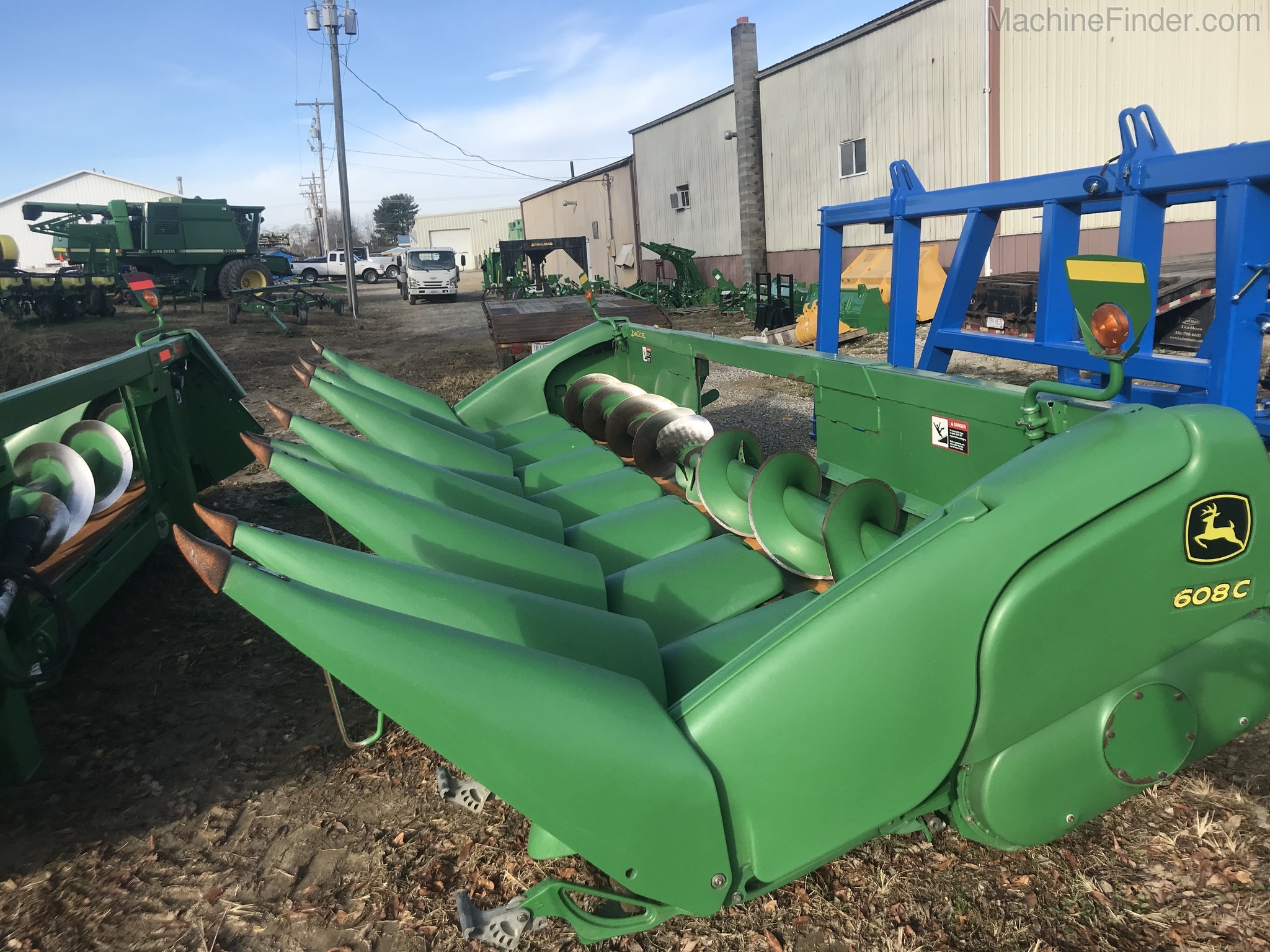 2010 John Deere 608C Image 2