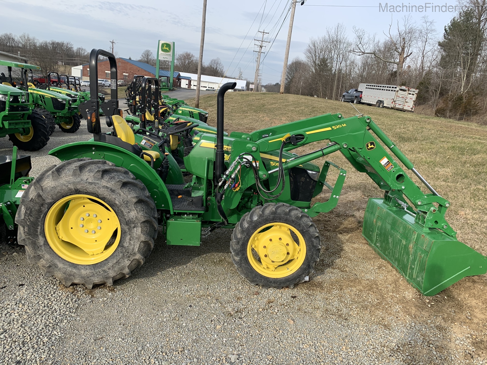2018 John Deere 5055E Image 1