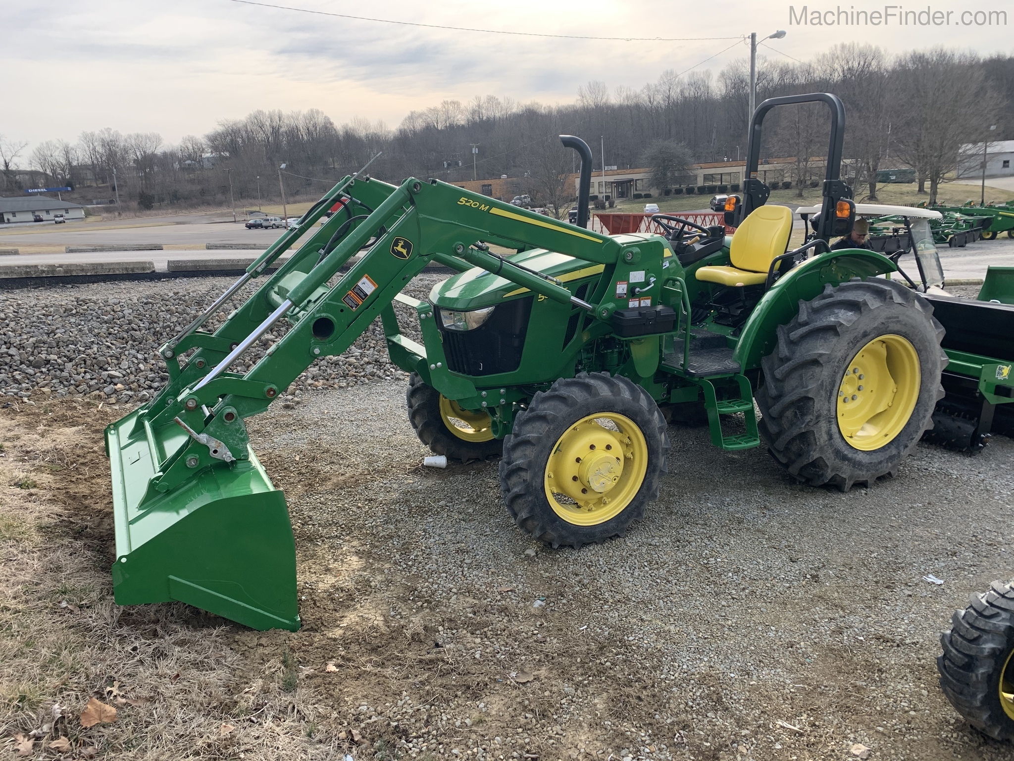 2018 John Deere 5055E Image 4