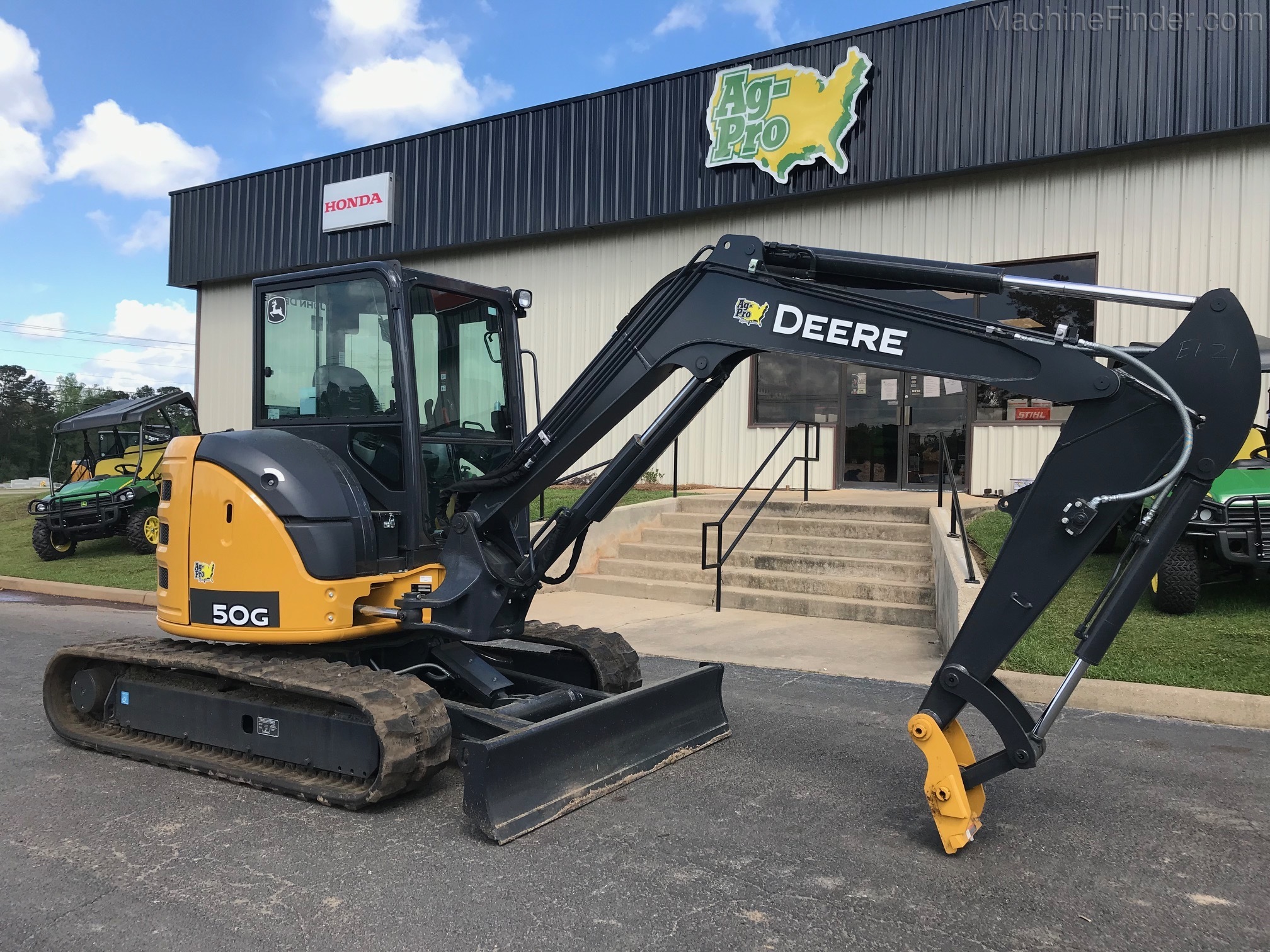 2021 John Deere 50G Image 1