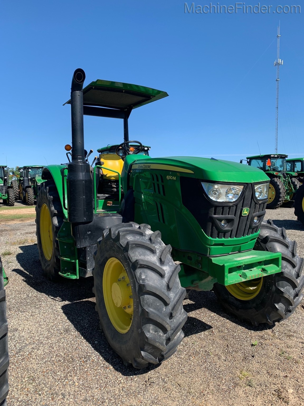 2017 John Deere 6110M Image 2