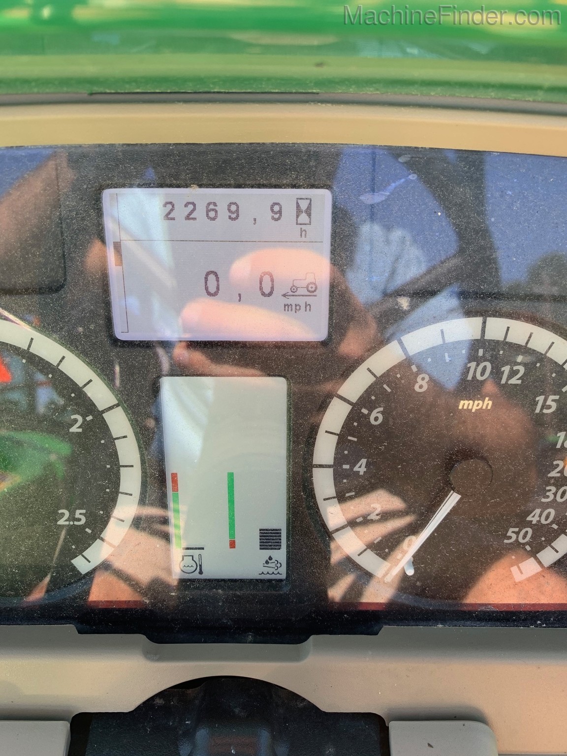 2017 John Deere 6110M Image 5