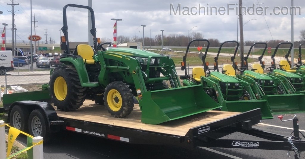 2020 John Deere 3032E Image 2