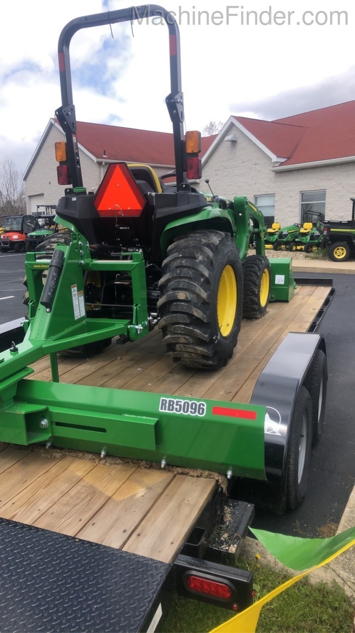 2020 John Deere 3032E Image 4