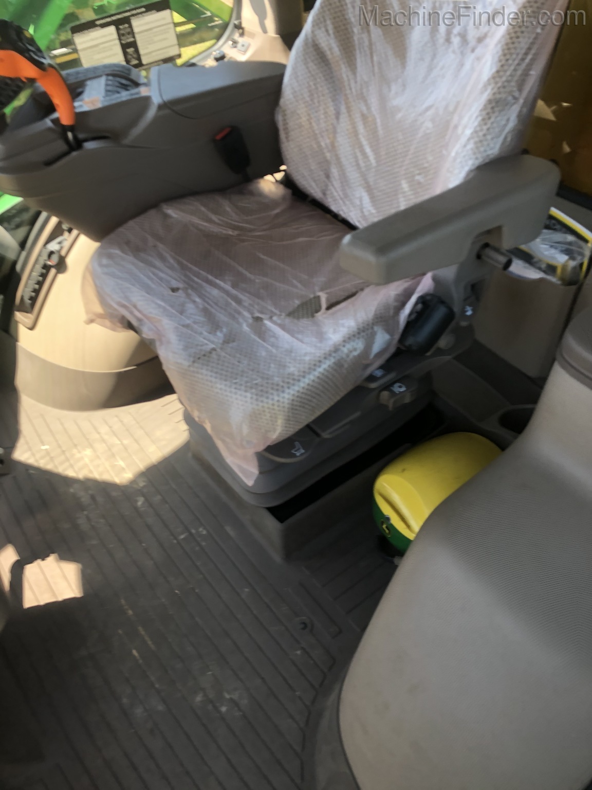 2018 John Deere R4030 Image 9