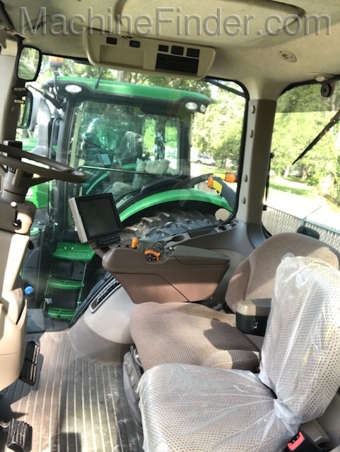 2018 John Deere 8245R Image 4