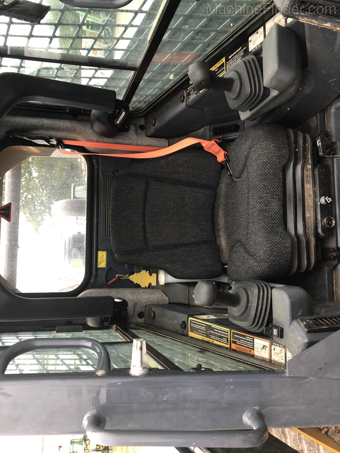 2019 John Deere 331G Image 9