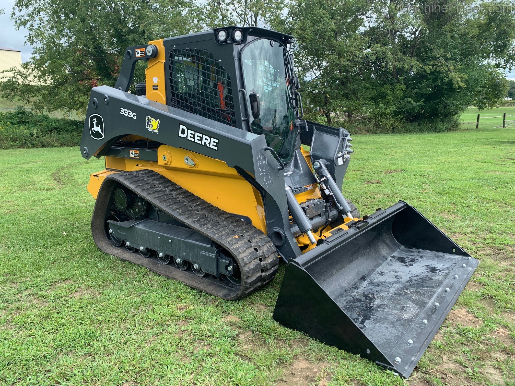 2020 John Deere 333G Image 1