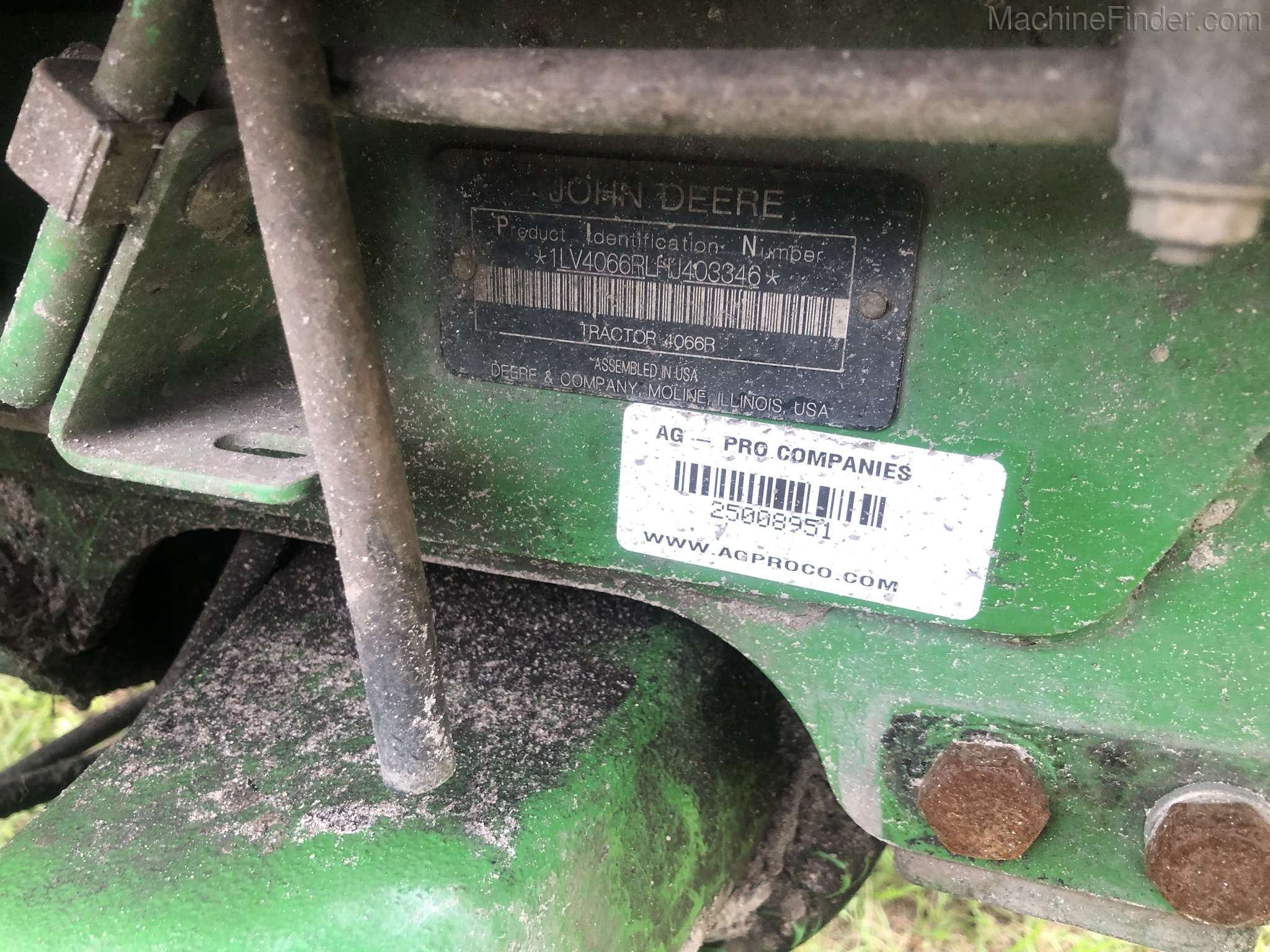 2018 John Deere 4066R Image 9