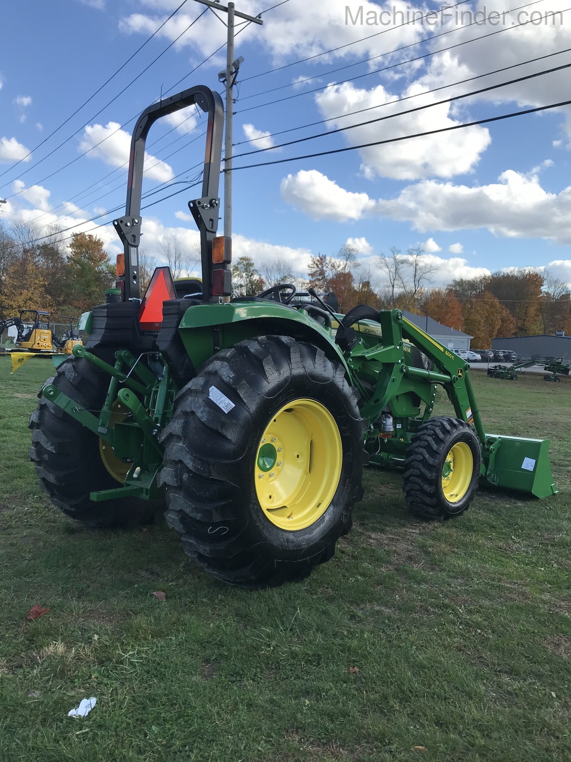 2019 John Deere 4066M Image 7