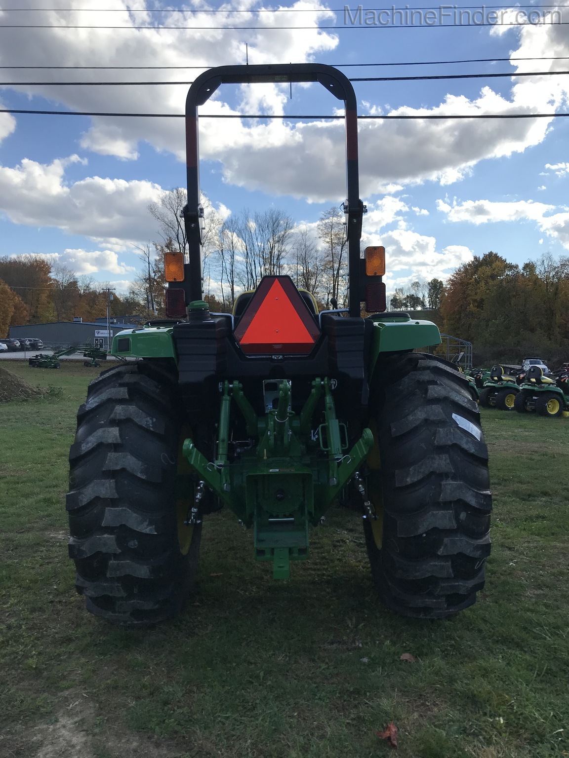 2019 John Deere 4066M Image 6