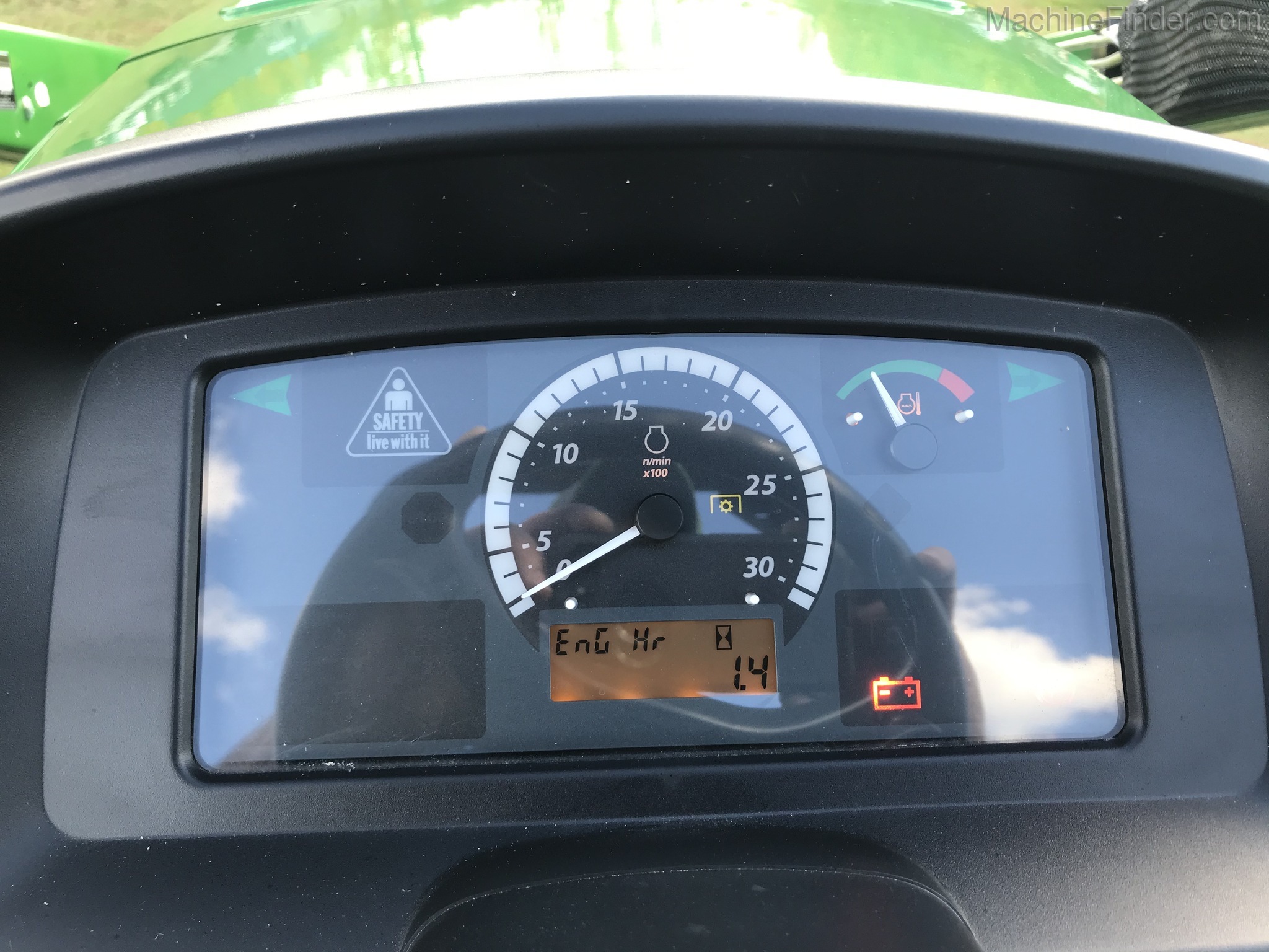 2019 John Deere 4066M Image 12