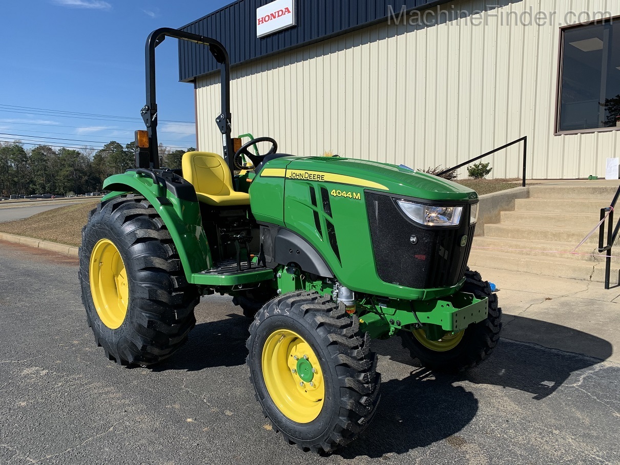 2021 John Deere 4044M Image 2
