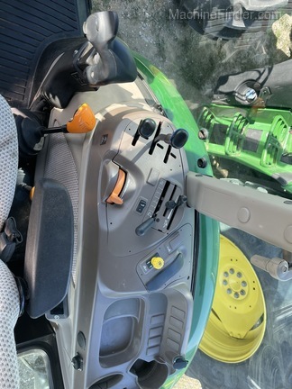 2016 John Deere 5085E Image 10