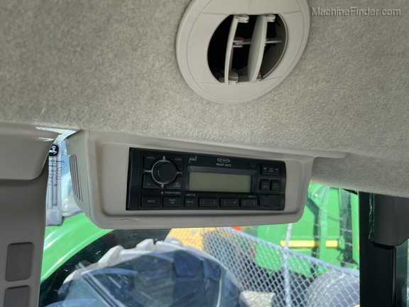 2016 John Deere 5085E Image 11