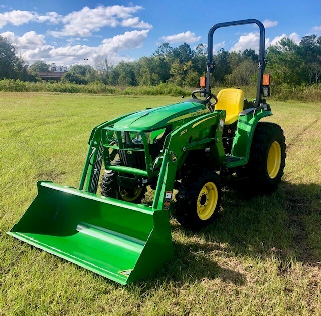 2023 John Deere 3038E Image 3