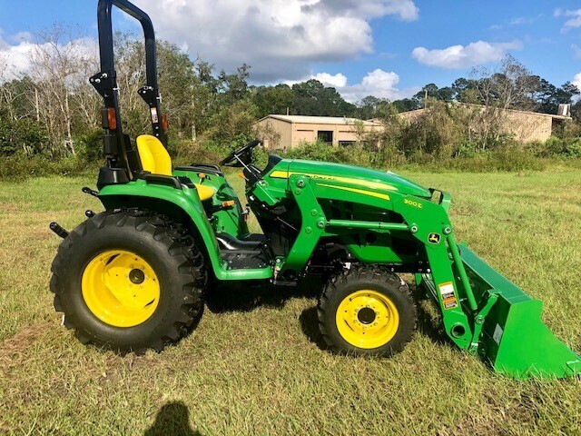 2023 John Deere 3038E Image 4