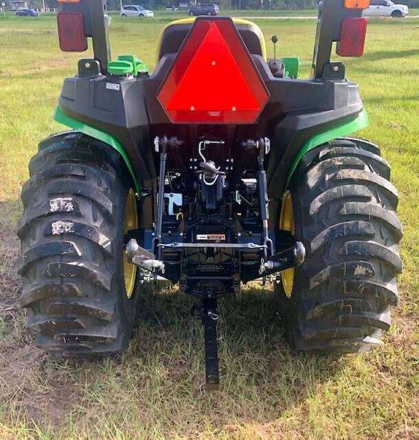2023 John Deere 3038E Image 6