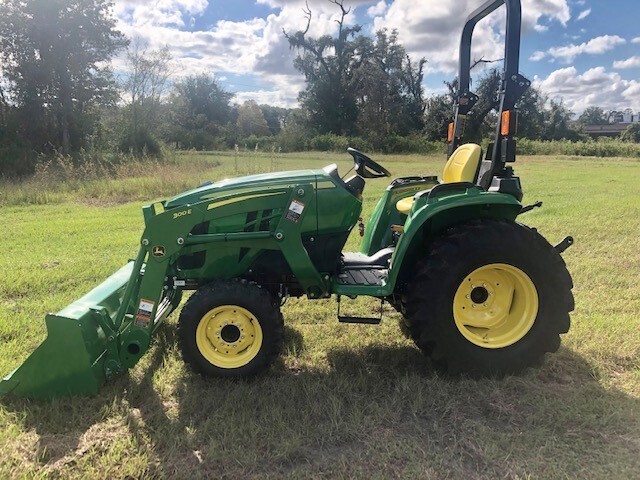 2023 John Deere 3038E Image 8