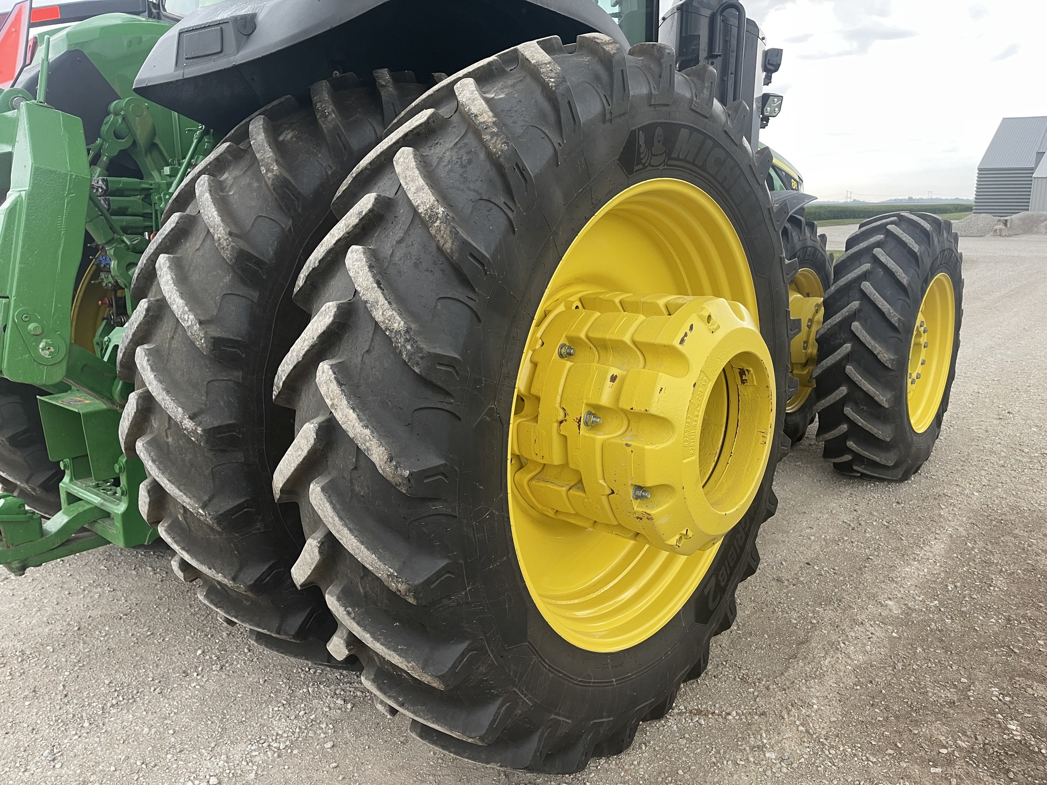  2023 John Deere 8R 370 at Heritage Tractor in Princeton, IL