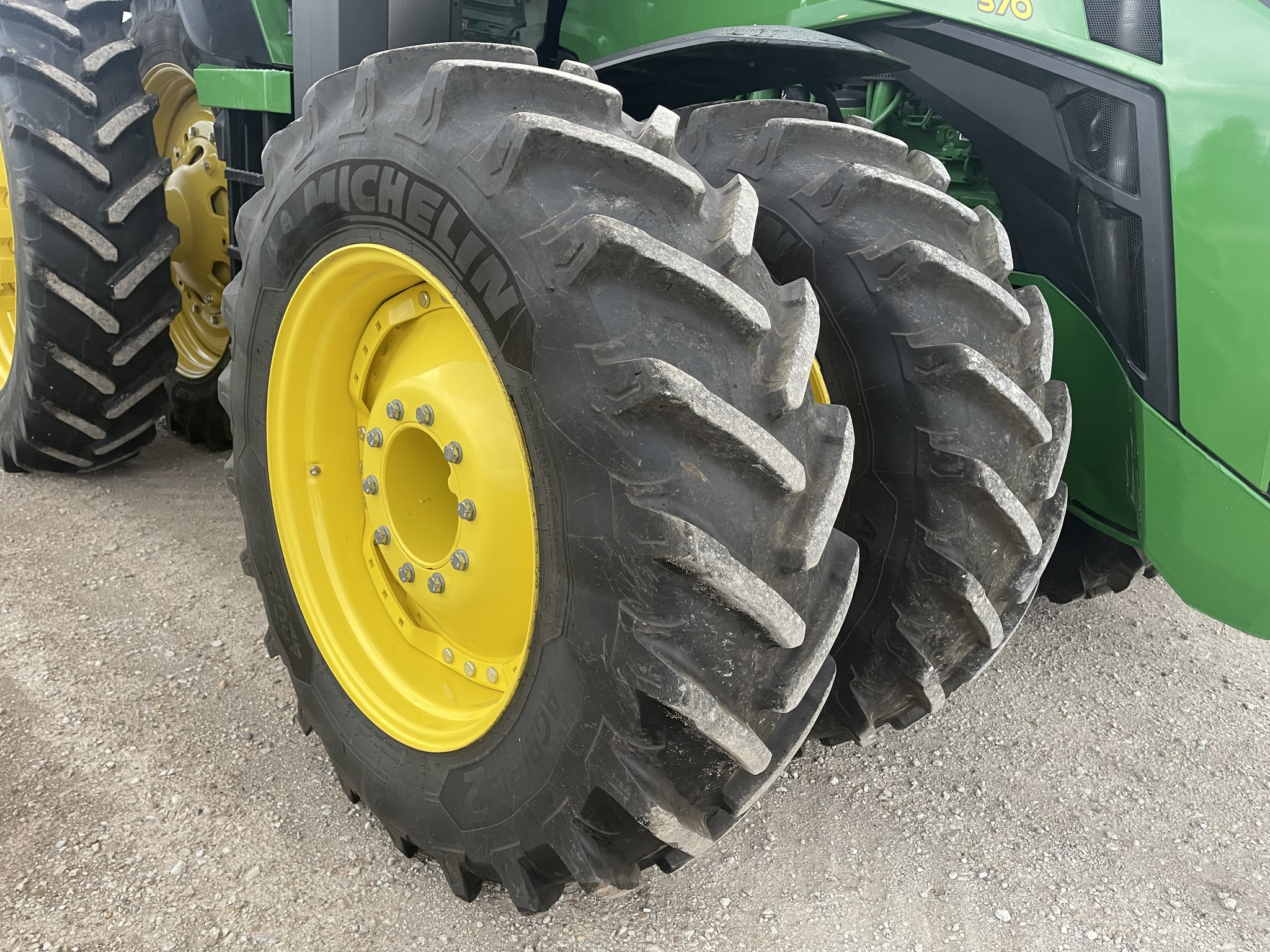  2023 John Deere 8R 370 at Heritage Tractor in Princeton, IL