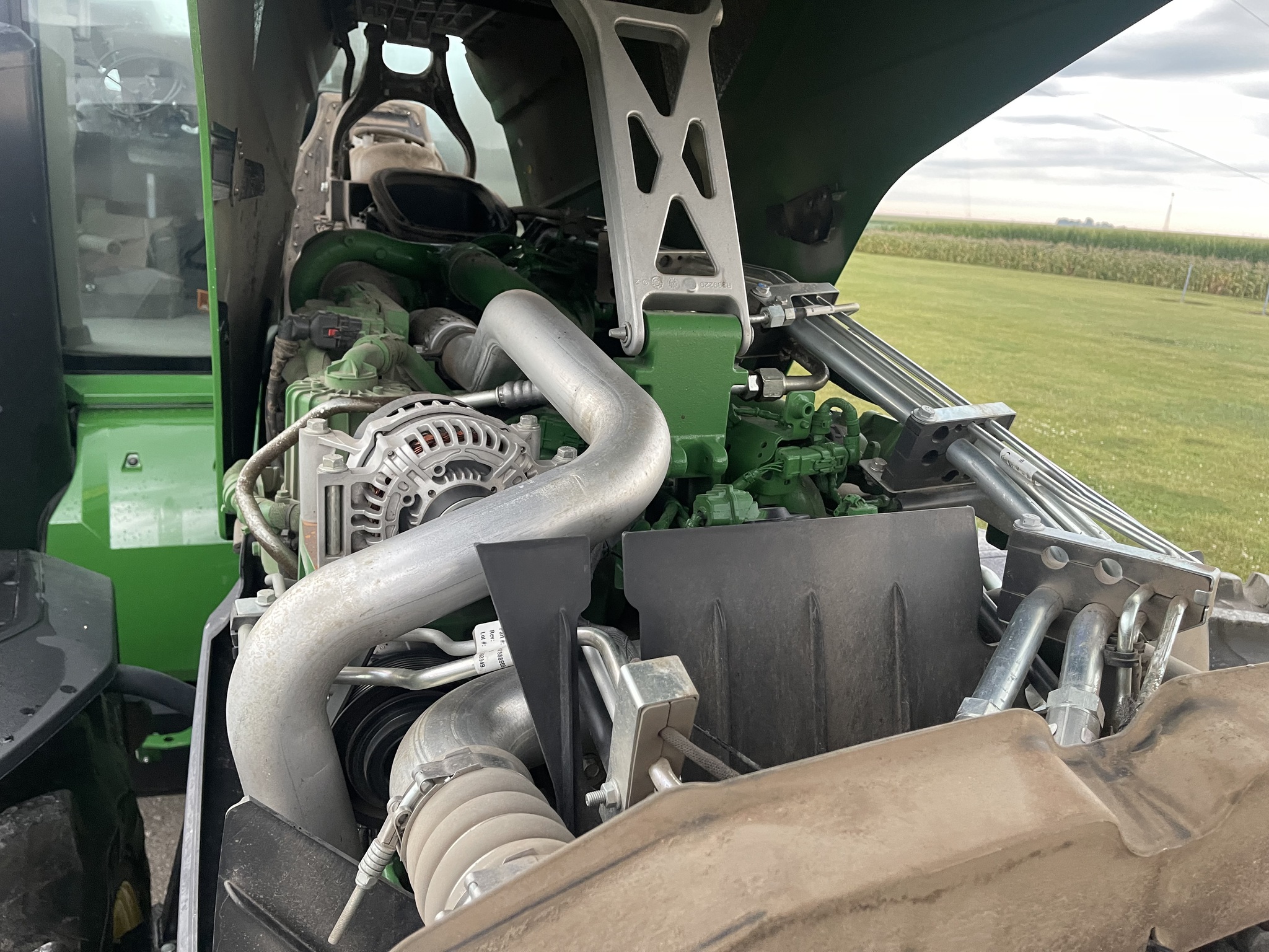  2023 John Deere 8R 370 at Heritage Tractor in Princeton, IL
