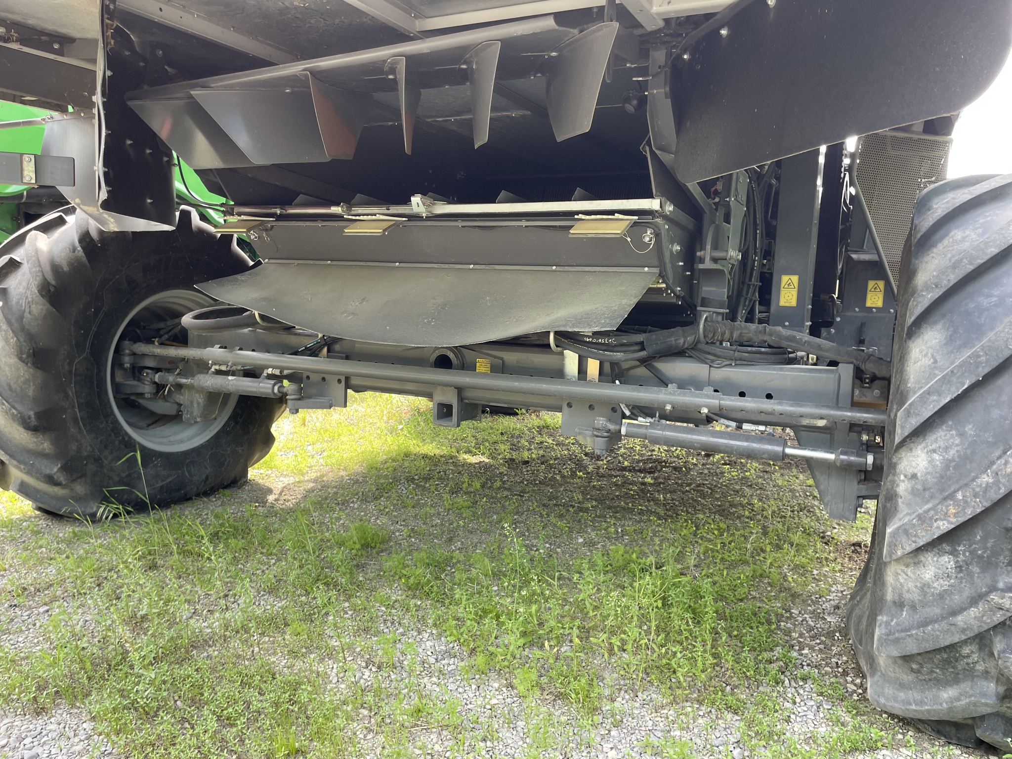 2021 Gleaner S97 Image 10