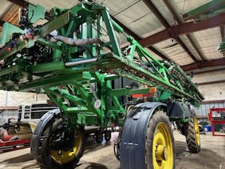 2014 John Deere R4038 Photo 4