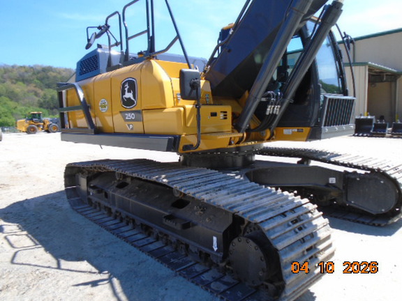 2024 John Deere 250 P-Tier