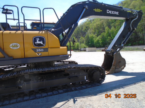 2024 John Deere 250 P-Tier
