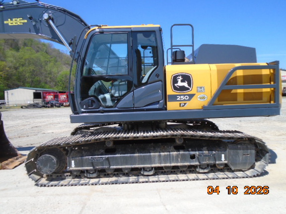 2024 John Deere 250 P-Tier