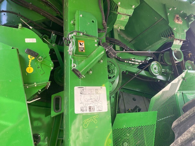  2023 John Deere S780 at Heritage Tractor in Pontiac, IL