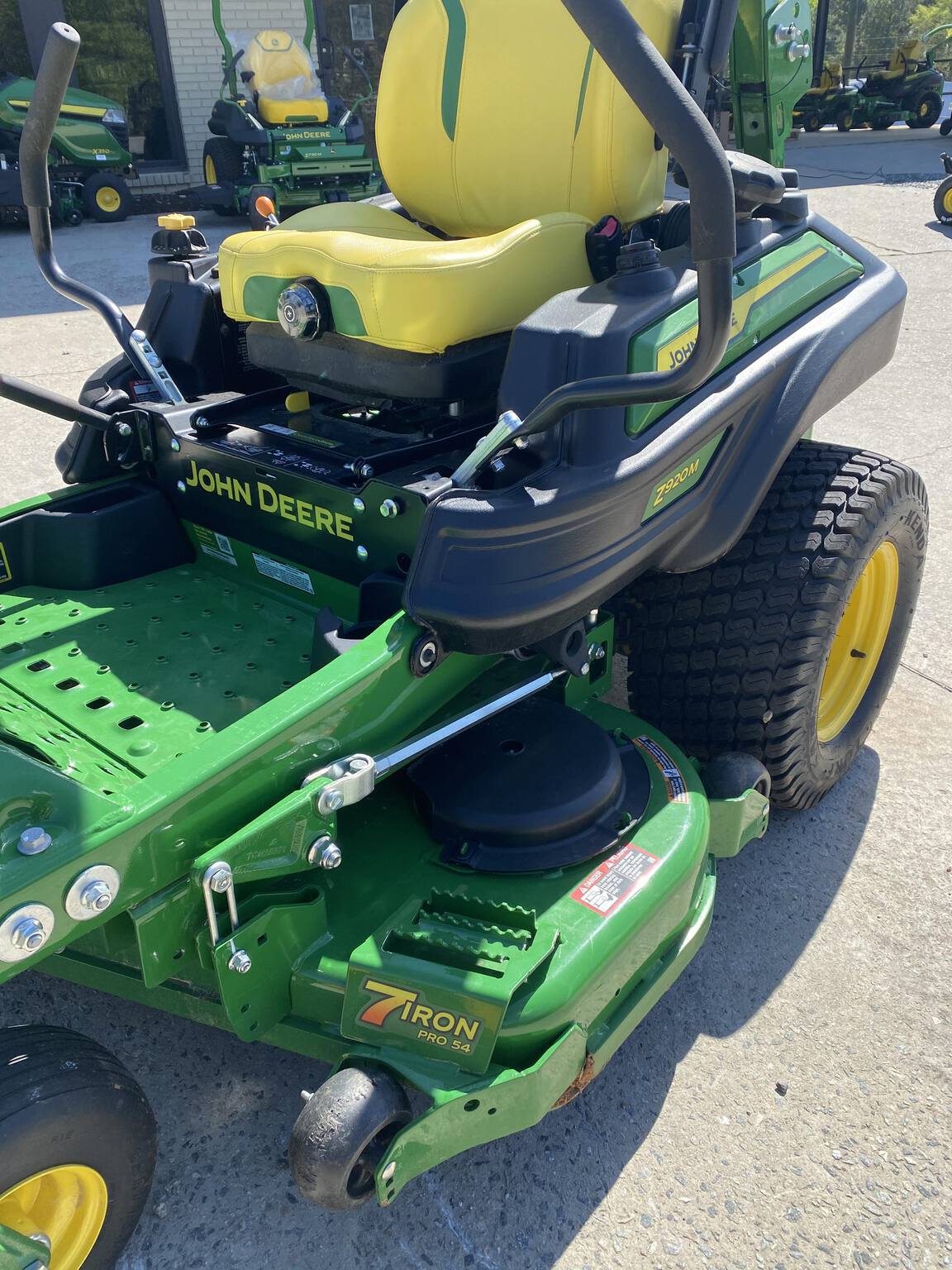 2023 John Deere Z920M Image 2