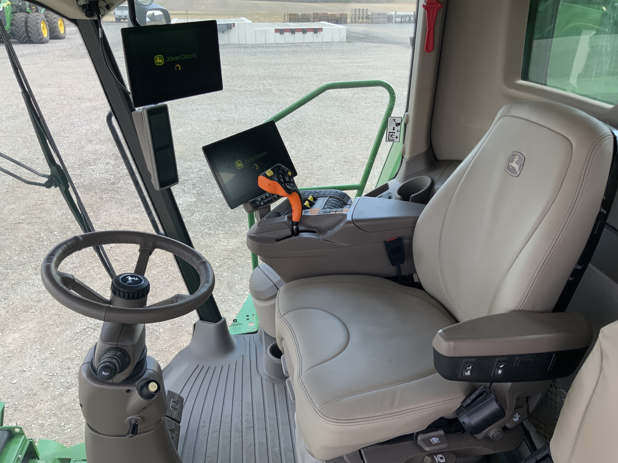 2024 John Deere S780 Image 8