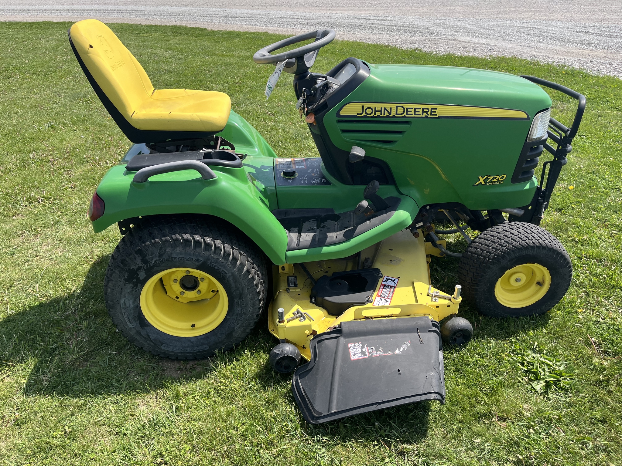 2006 John Deere X720 Image 4