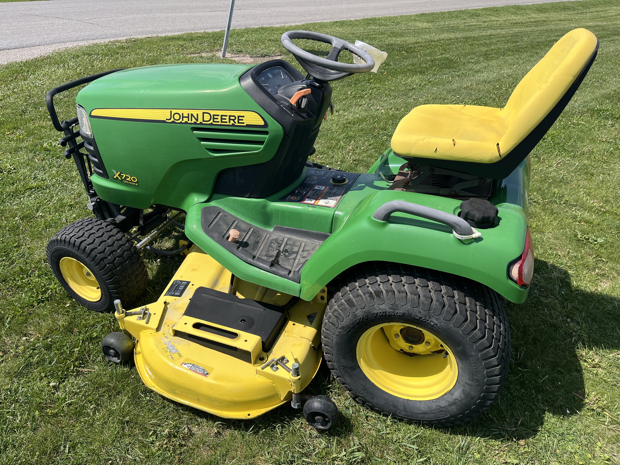 2006 John Deere X720 Image 8