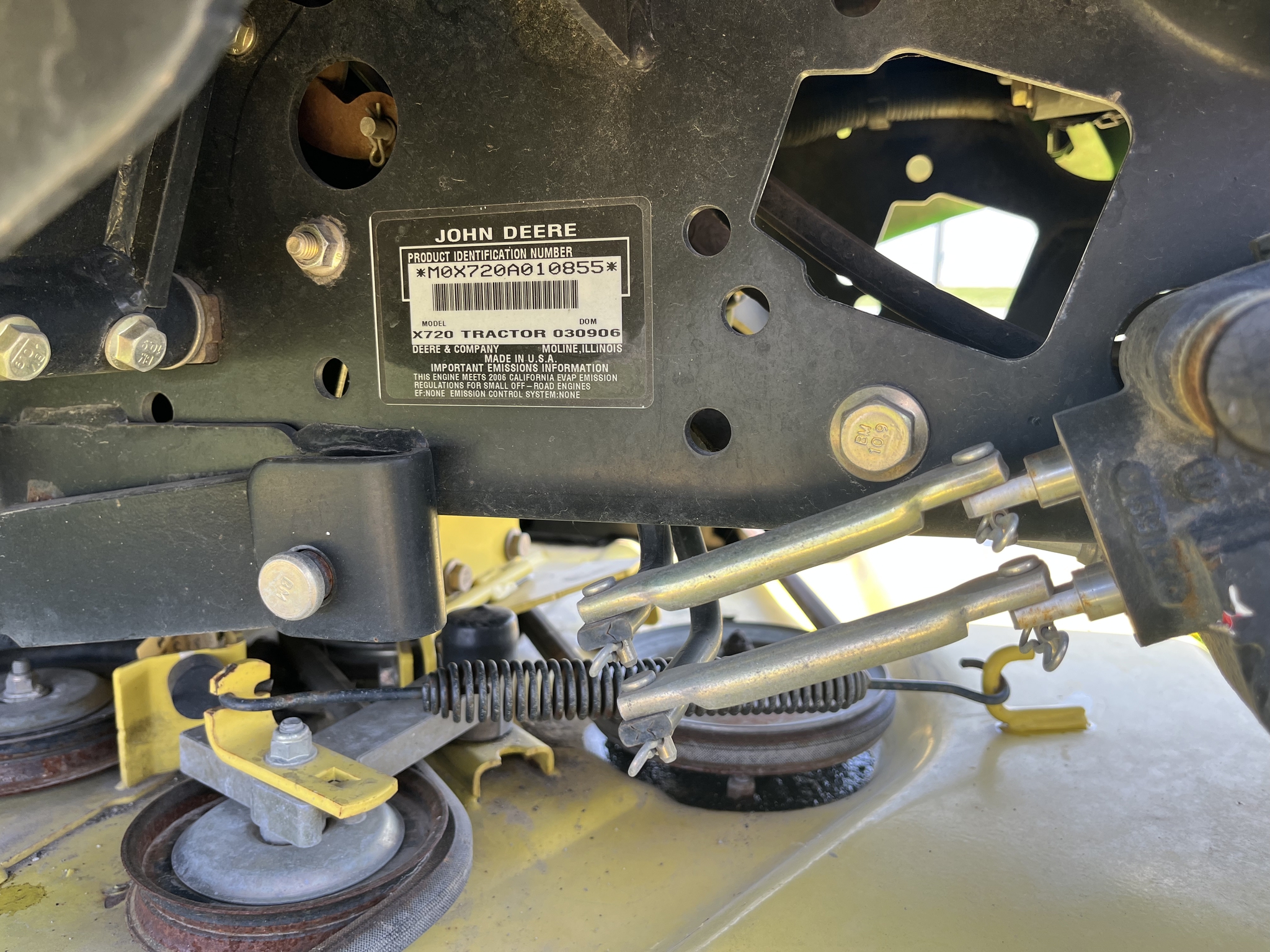 2006 John Deere X720 Image 9