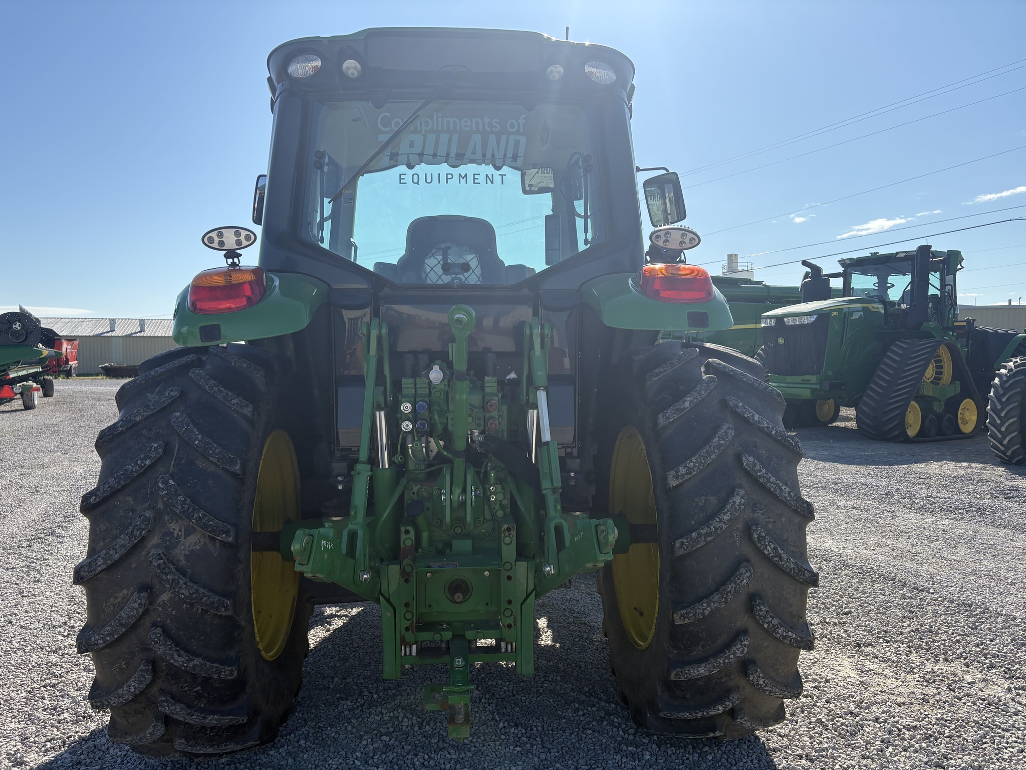 2022 John Deere 6120M Image 5