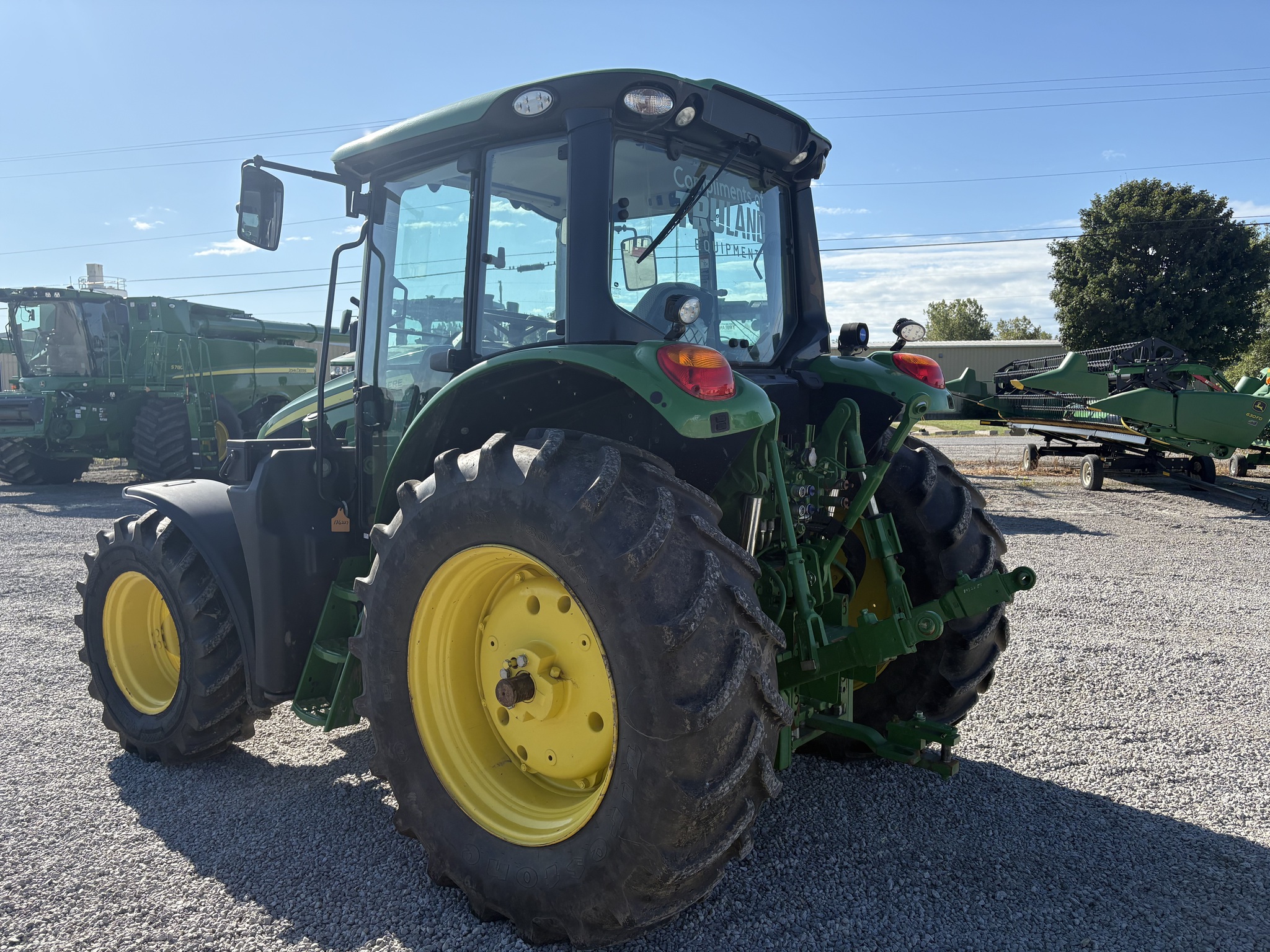 2022 John Deere 6120M Image 6