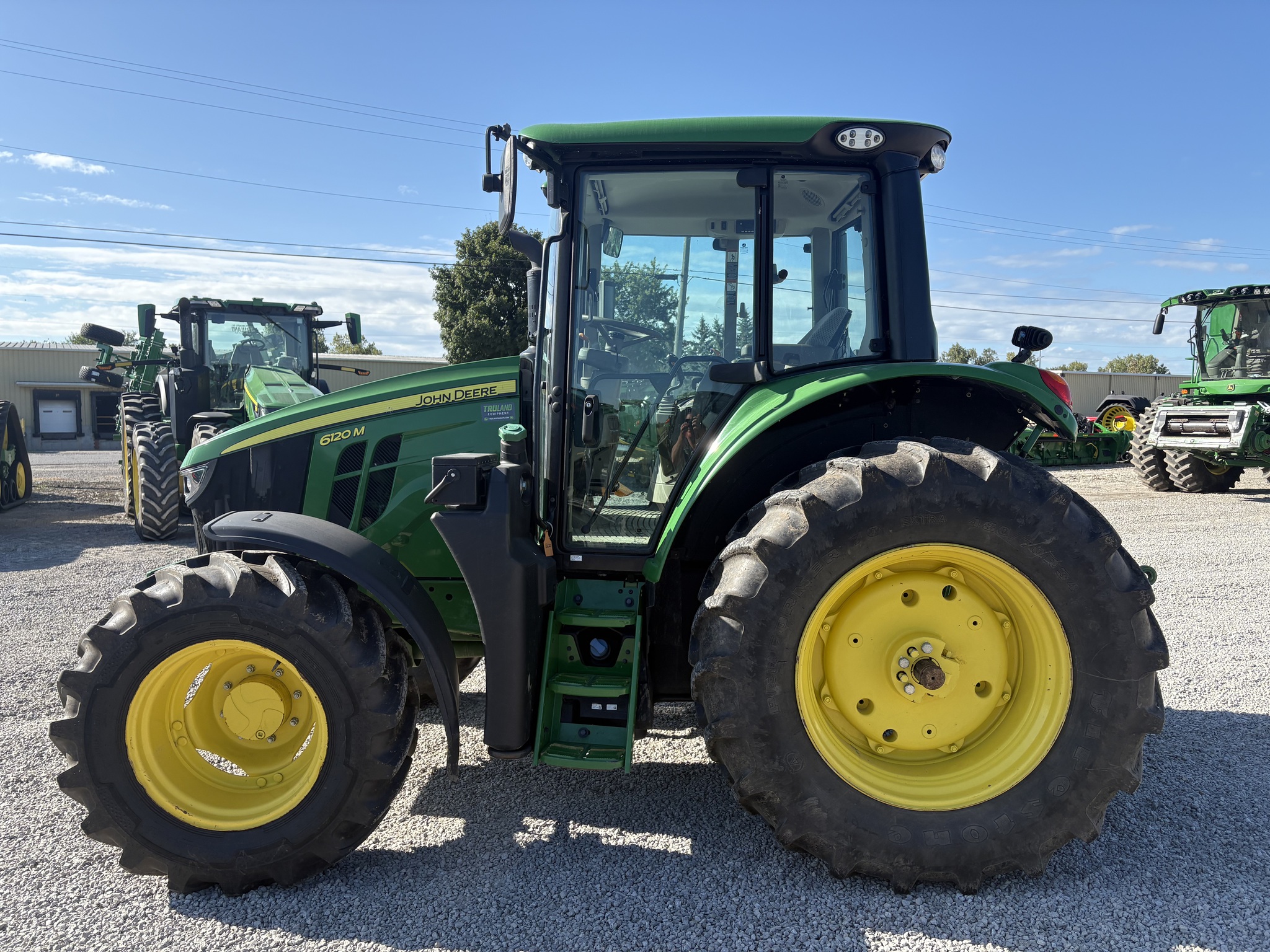 2022 John Deere 6120M Image 7
