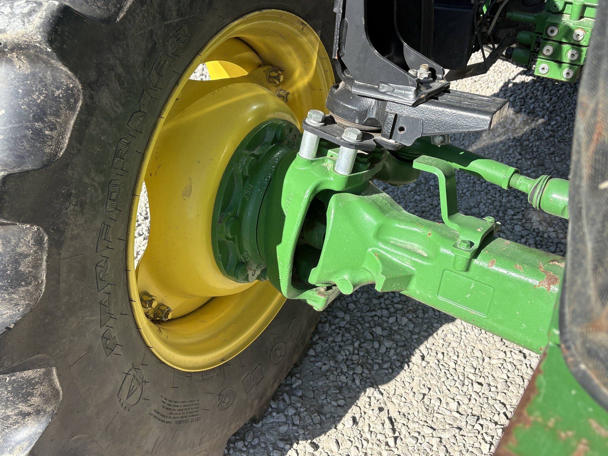 2022 John Deere 6120M Image 17