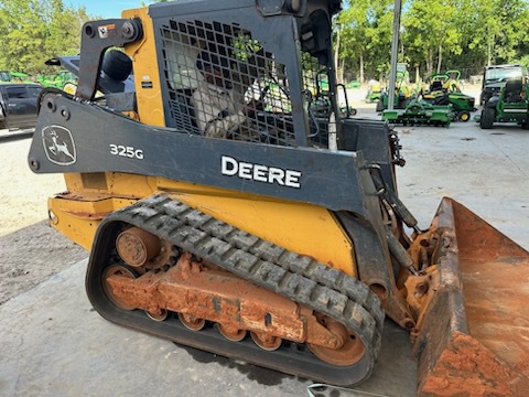 2020 John Deere 325G Photo 2