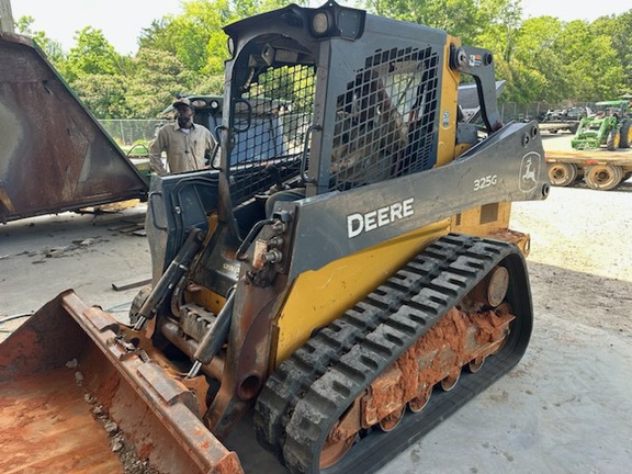 2020 John Deere 325G Photo 4