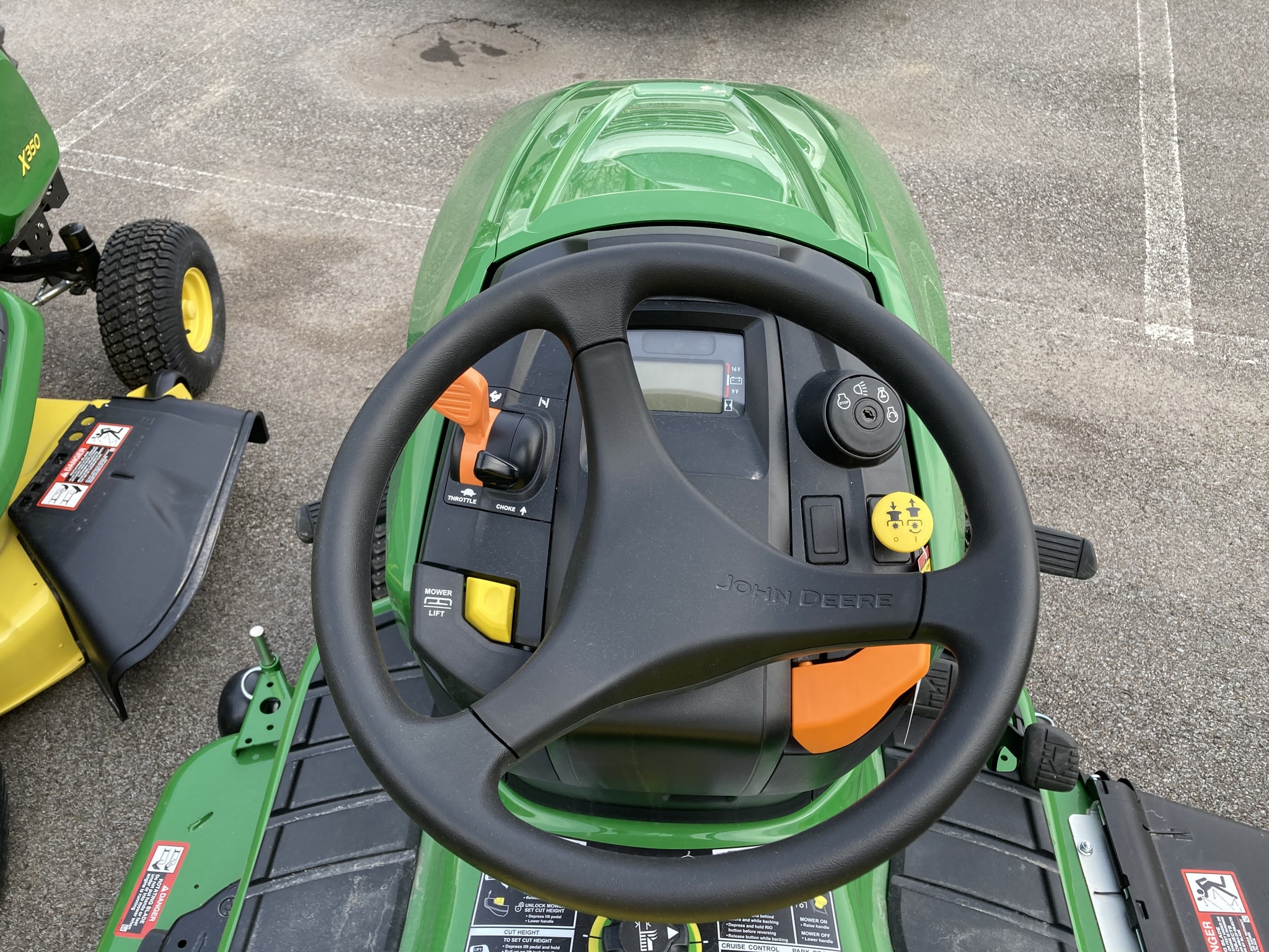 2025 John Deere X350 Image 3