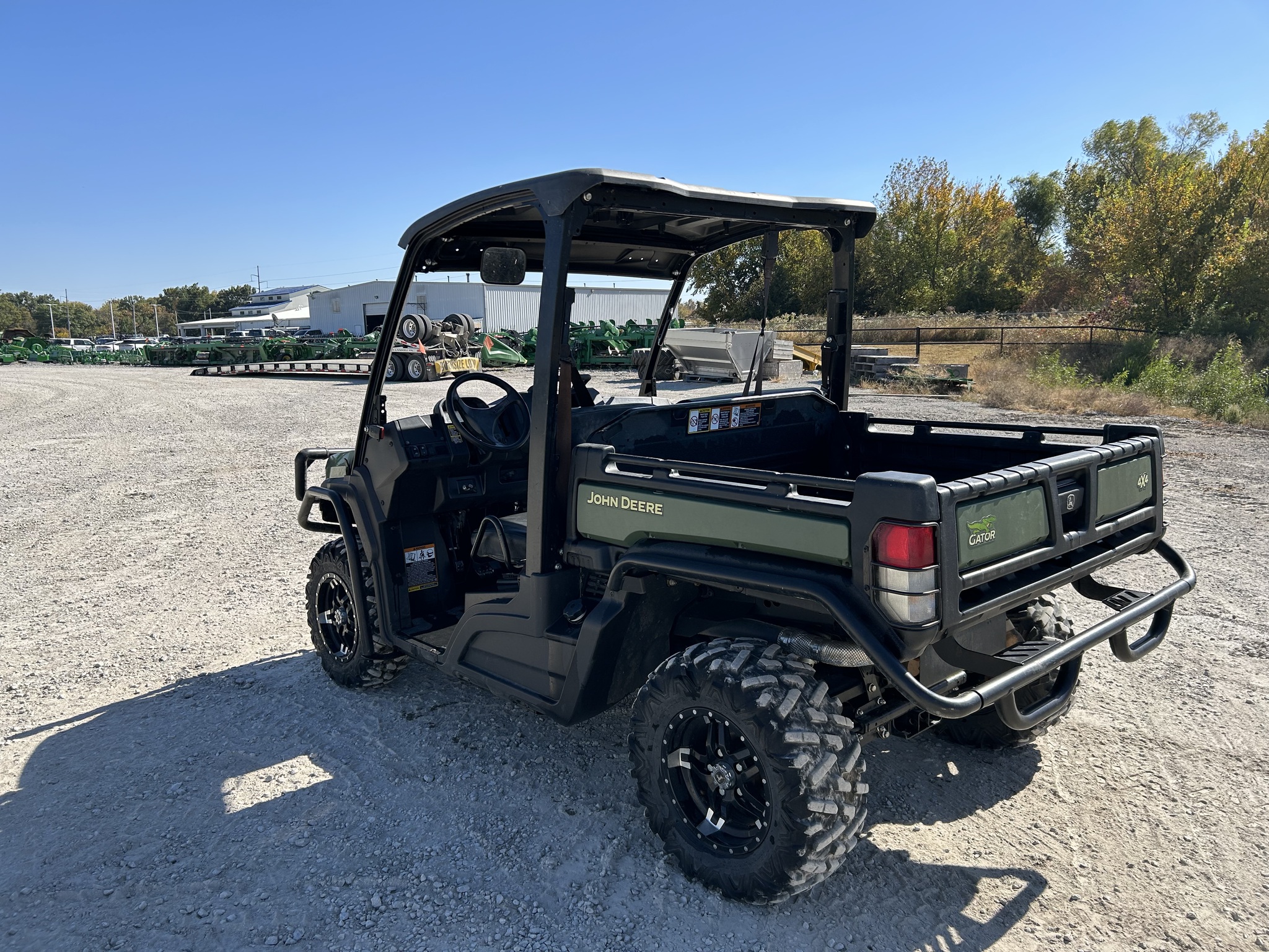  2018 John Deere XUV 835M at Heritage Tractor in Pittsburg, KS