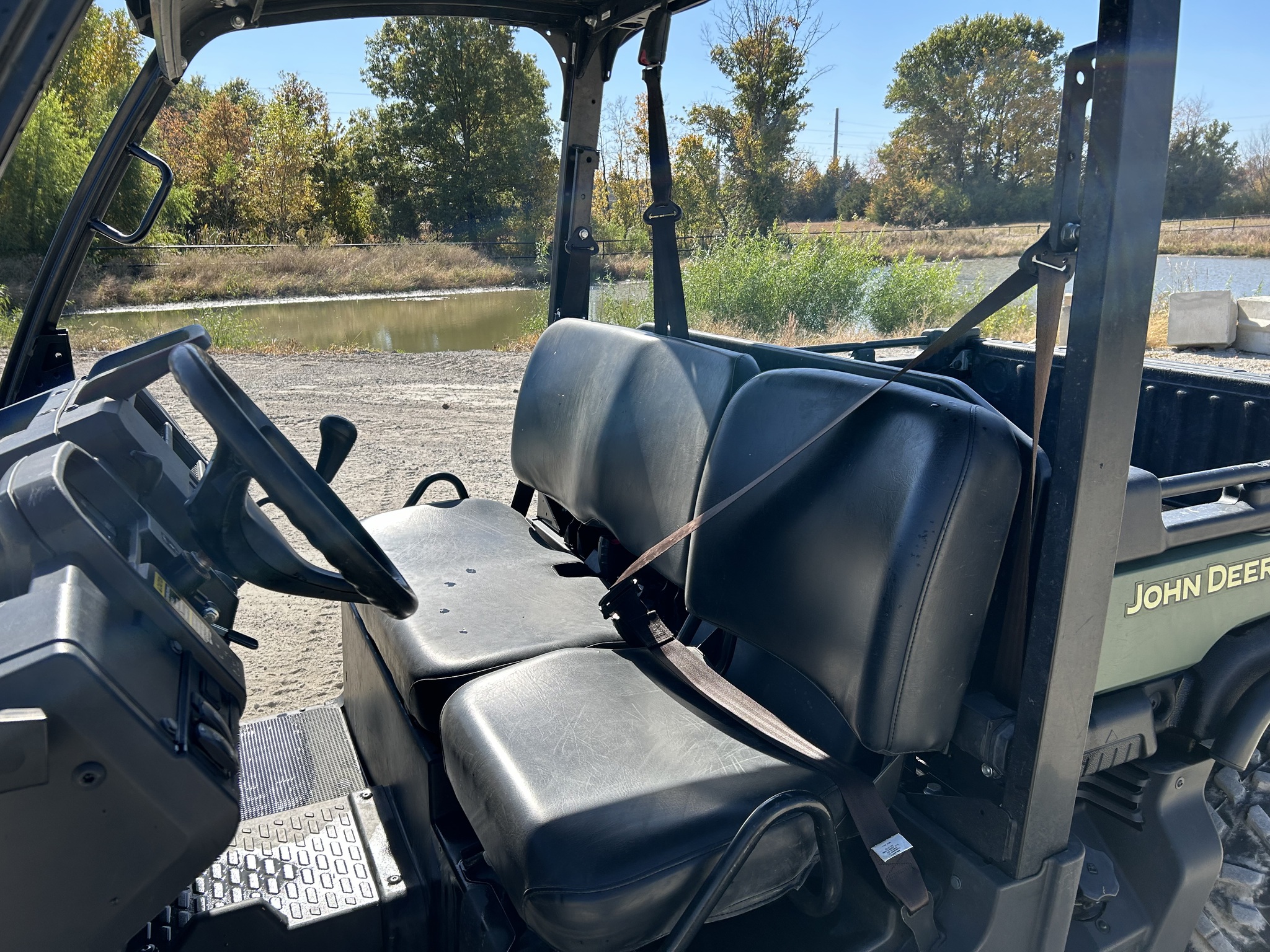  2018 John Deere XUV 835M at Heritage Tractor in Pittsburg, KS