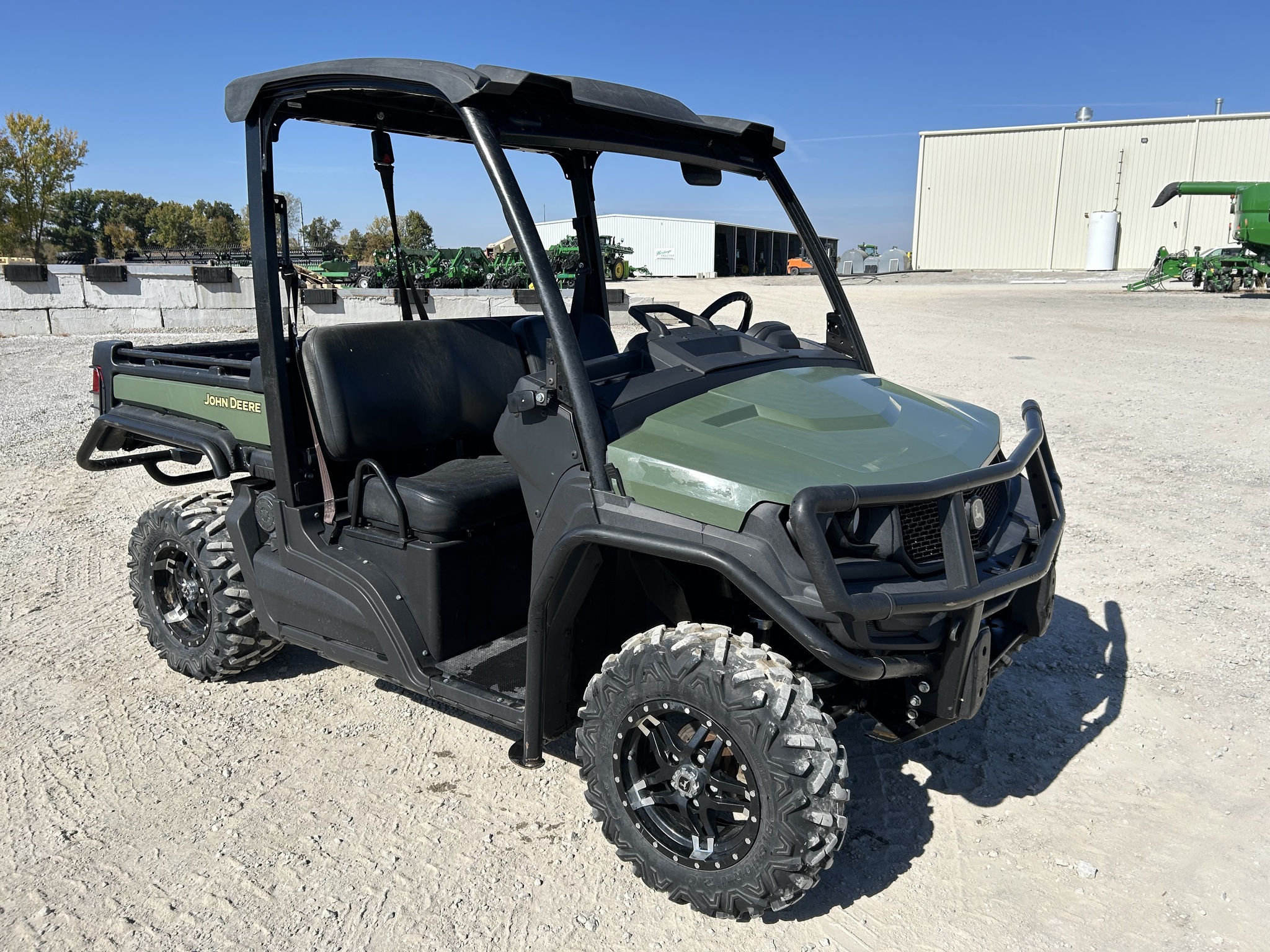  2018 John Deere XUV 835M at Heritage Tractor in Pittsburg, KS