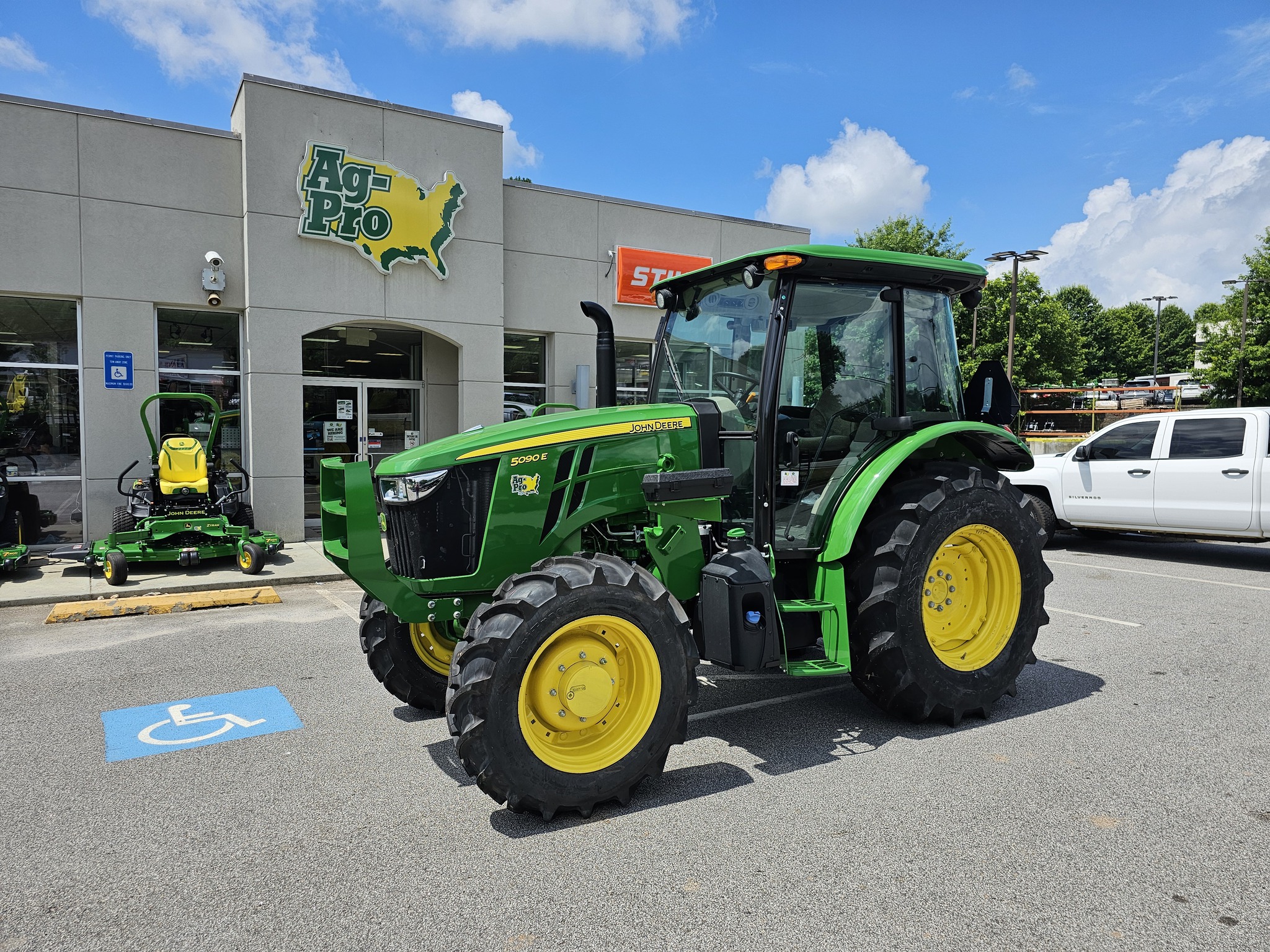 2024 John Deere 5090E Image 3