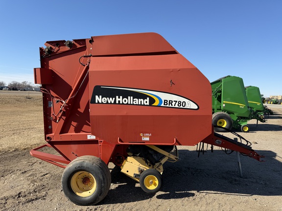 2006 New Holland BR780A - Photo2